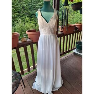 Bride Dress Women’s Maxi Floral Lace Off White Size 4 NWT’s Originaly $319